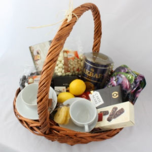 Корзина с чаем и сладостями в Белоозёрском